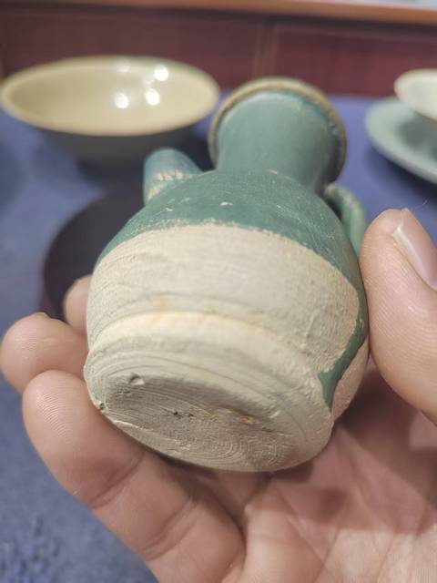 古玩陶瓷長沙窯綠釉執壺真品鑒賞圖