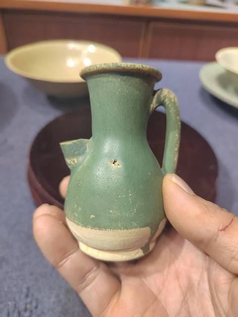 古玩陶瓷長沙窯綠釉執壺真品鑒賞圖