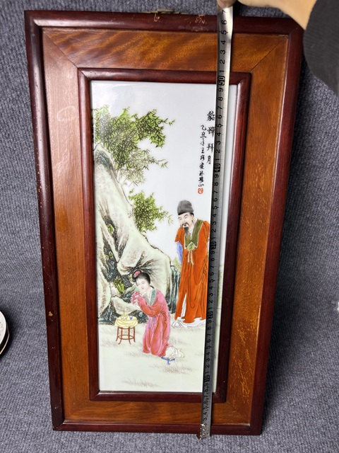 古玩陶瓷70.80年代·粉彩貂蟬拜月紋瓷板拍賣，當前價格9000元