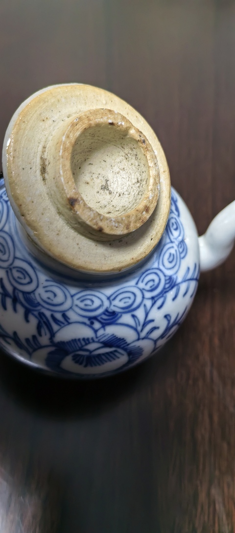 古玩陶瓷花卉紋青花執壺真品鑒賞圖