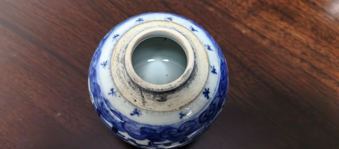 古玩陶瓷青花花卉紋喜字罐真品鑒賞圖