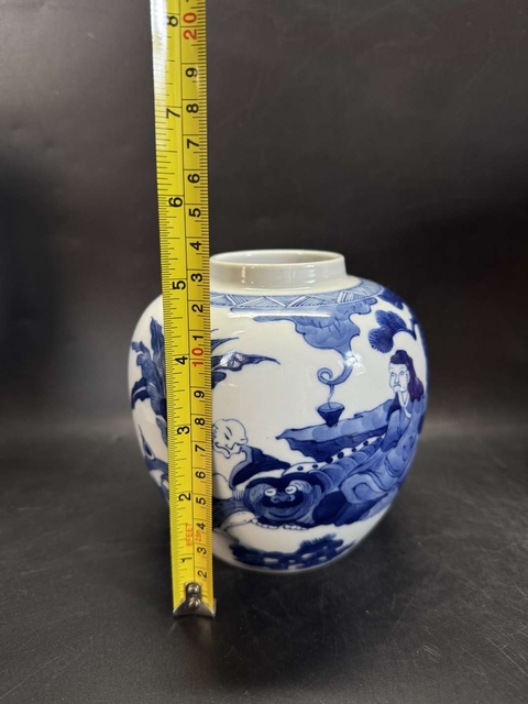 古玩陶瓷人物紋青花罐真品鑒賞圖