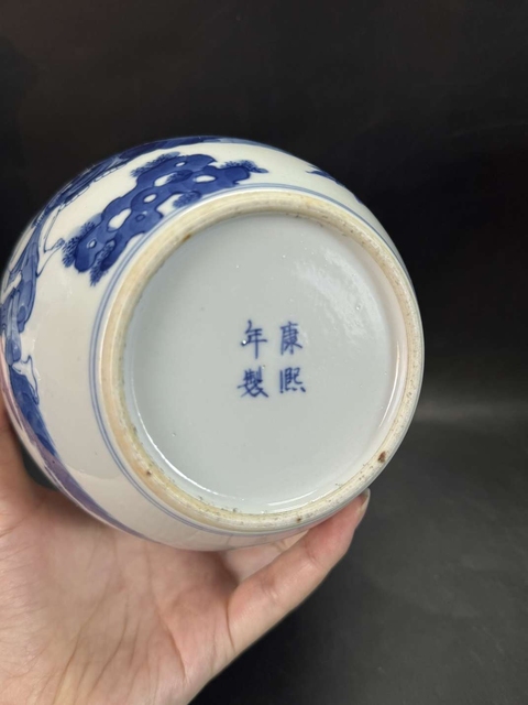 古玩陶瓷人物紋青花罐真品鑒賞圖