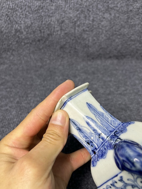 古玩陶瓷青花纏枝芭蕉紋雙勝瓶真品鑒賞圖