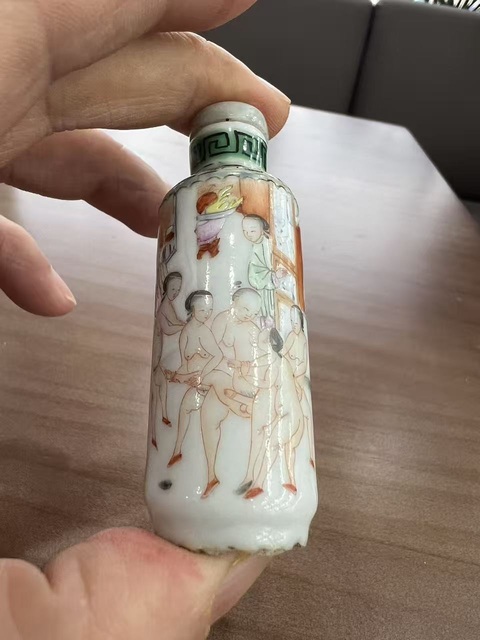 古玩陶瓷春宮圖鼻煙壺真品鑒賞圖