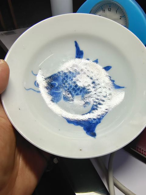 古玩陶瓷魚紋青花盤真品鑒賞圖