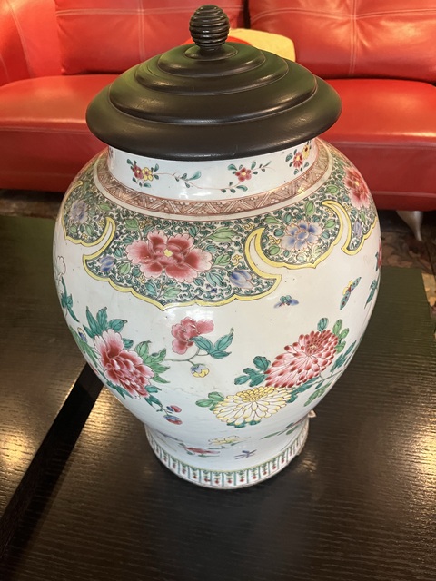 古玩陶瓷花卉紋粉彩將軍罐真品鑒賞圖