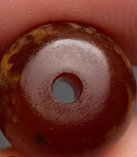 古玩玉器紅瑪瑙珠真品鑒賞圖