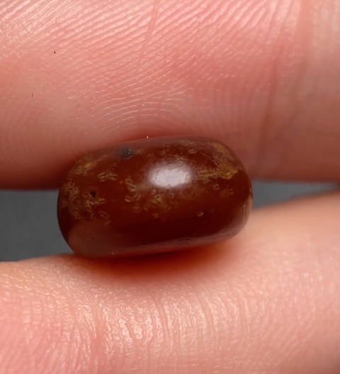 古玩玉器紅瑪瑙珠真品鑒賞圖