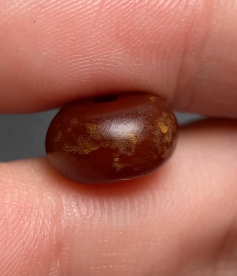 古玩玉器紅瑪瑙珠真品鑒賞圖