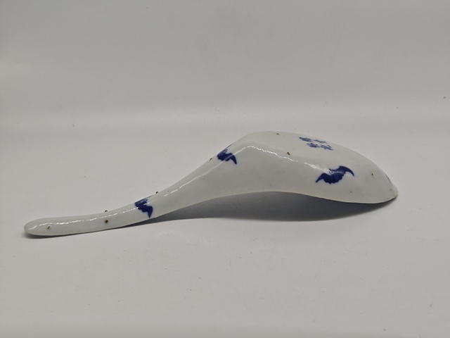 古玩陶瓷青花滿池嬌紋湯勺真品鑒賞圖