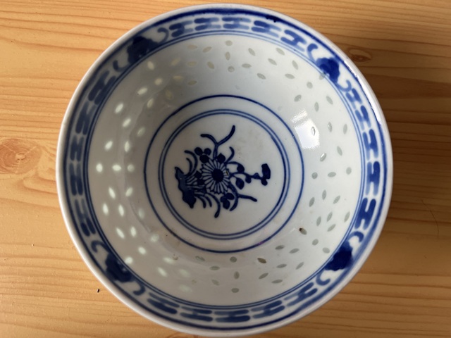 古玩陶瓷青花玲瓏瓷蓋碗真品鑒賞圖