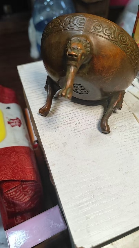 古玩銅器現(xiàn)代工藝品熏爐真品鑒賞圖