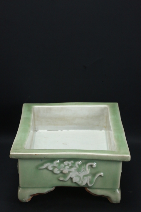 古玩陶瓷豆青釉堆白花卉紋四方水仙盆真品鑒賞圖