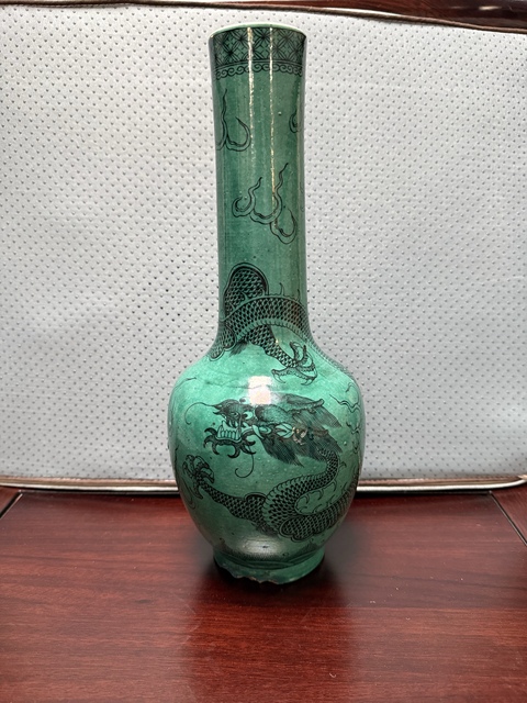 古玩銅器清晚·綠地墨彩龍紋長頸瓶 真品鑒賞圖