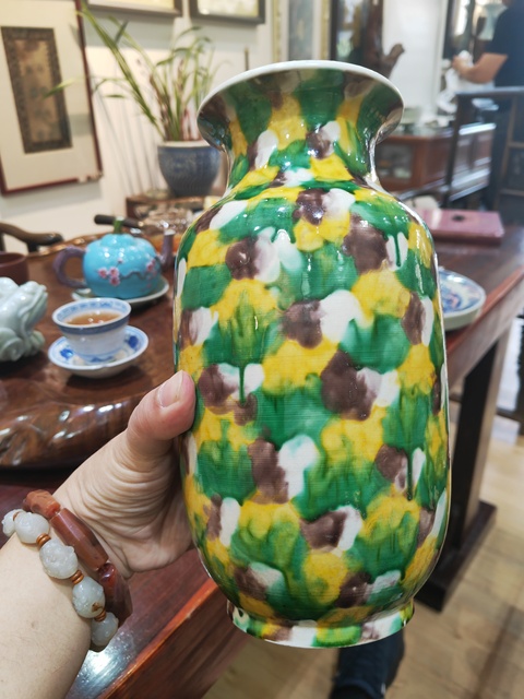 古玩陶瓷虎皮三彩撇口瓶真品鑒賞圖