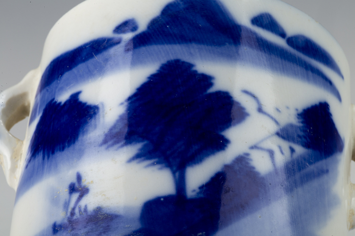 古玩陶瓷民國·青花山水紋雙系蓋盅真品鑒賞圖