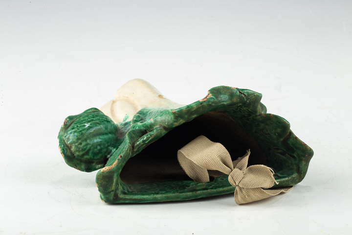 古玩陶瓷民國·綠彩白菜壁瓶真品鑒賞圖