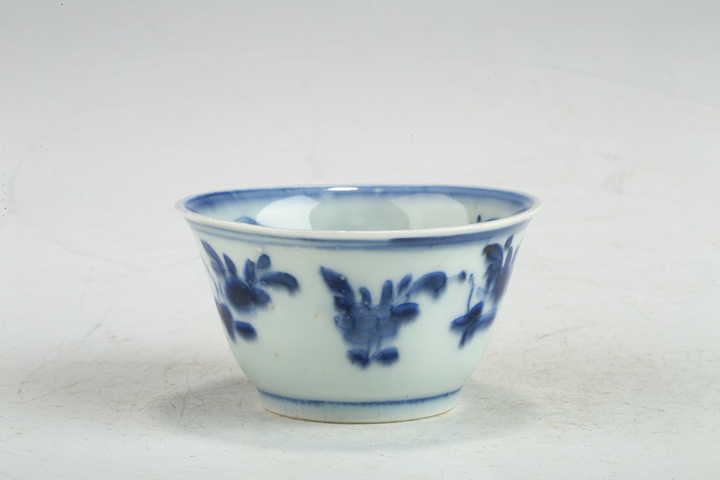 古玩陶瓷·青花折枝花卉紋杯
真品鑒賞圖