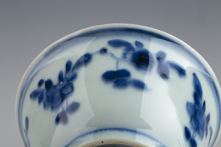 古玩陶瓷·青花折枝花卉紋杯
真品鑒賞圖