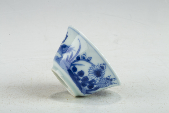 古玩陶瓷·青花雙鶴紋杯碟一套
真品鑒賞圖