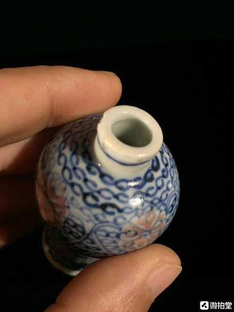 古玩陶瓷青花釉里紅梅瓶式鼻煙壺真品鑒賞圖