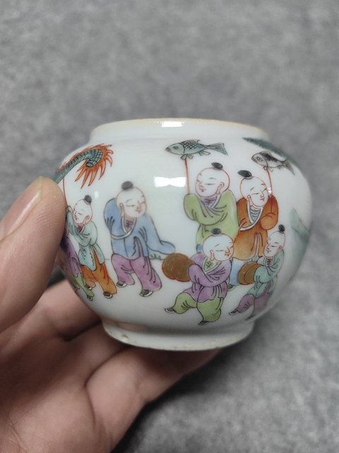 古玩陶瓷粉彩百子鬧龍燈圖紋渣斗真品鑒賞圖