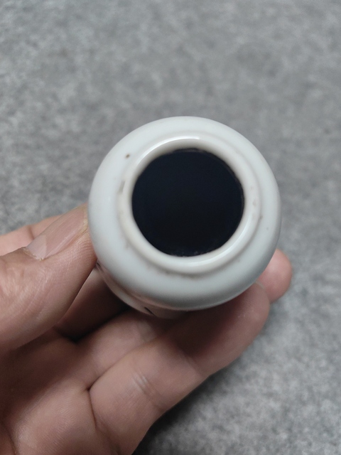 古玩陶瓷刻瓷鐘式水盂真品鑒賞圖