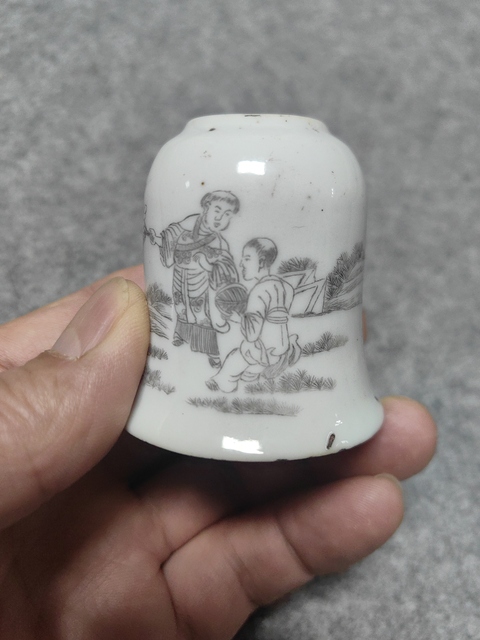 古玩陶瓷刻瓷鐘式水盂真品鑒賞圖