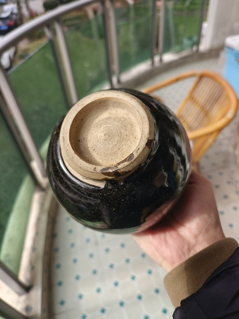 古玩陶瓷磁州窯系黑釉罐真品鑒賞圖