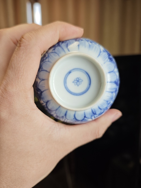 古玩陶瓷康熙青花杯真品鑒賞圖