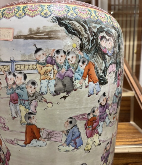 古玩陶瓷嬰戲紋瓶真品鑒賞圖