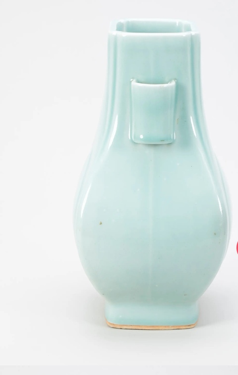 古玩陶瓷清光緒粉青釉貫耳瓶真品鑒賞圖