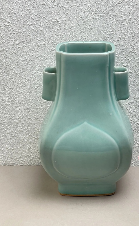 古玩陶瓷清光緒粉青釉貫耳瓶真品鑒賞圖