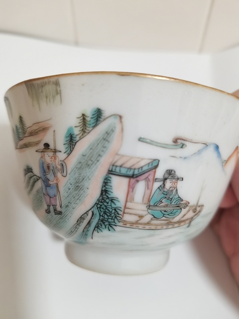 古玩陶瓷人物紋粉彩杯真品鑒賞圖