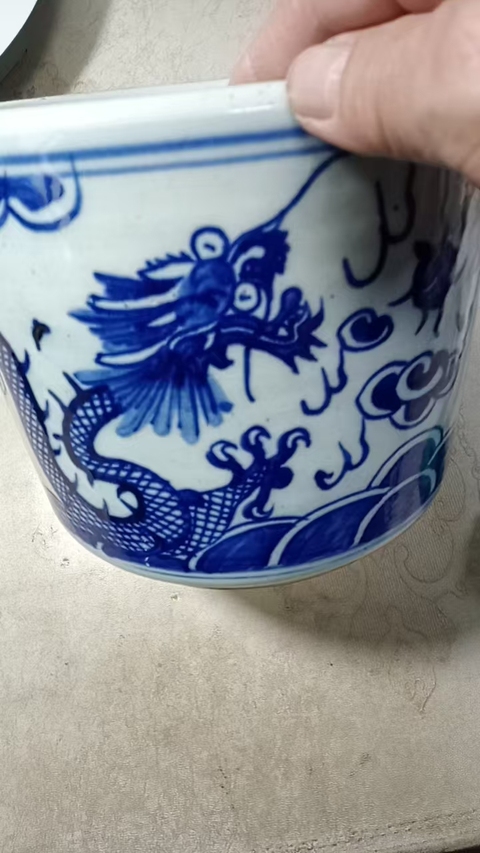 古玩陶瓷青花雙龍戲珠紋爐真品鑒賞圖
