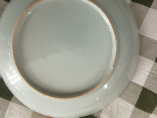 古玩陶瓷青花刻花花卉盤真品鑒賞圖