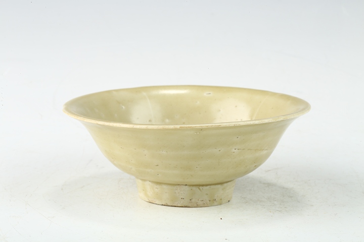 古玩陶瓷宋代·青釉出筋碗真品鑒賞圖