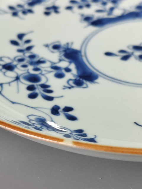 古玩陶瓷青花花卉紋盤真品鑒賞圖