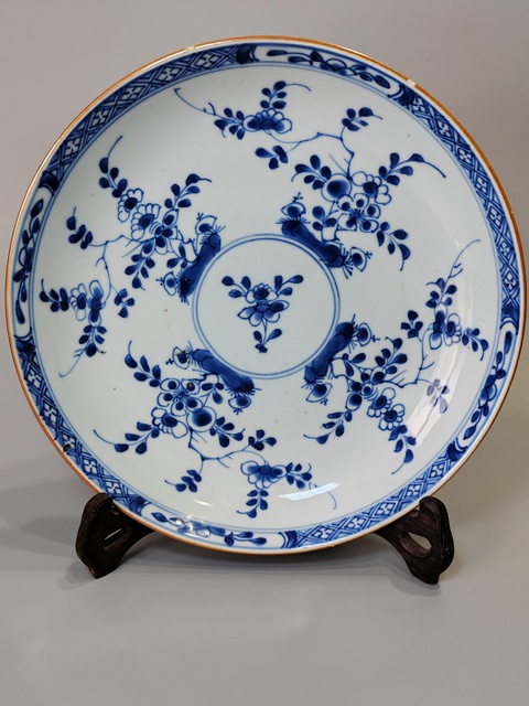 古玩陶瓷青花花卉紋盤真品鑒賞圖