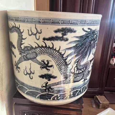 古玩陶瓷龍紋青花香爐真品鑒賞圖