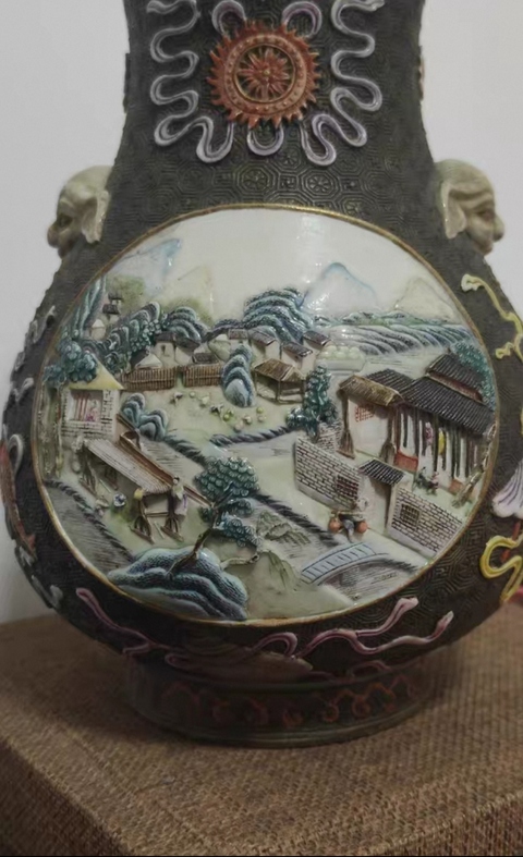 古玩陶瓷民國古銅釉粉彩雕瓷人物故事圖尊真品鑒賞圖