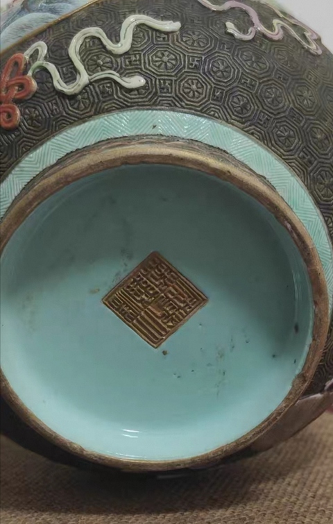 古玩陶瓷民國古銅釉粉彩雕瓷人物故事圖尊真品鑒賞圖