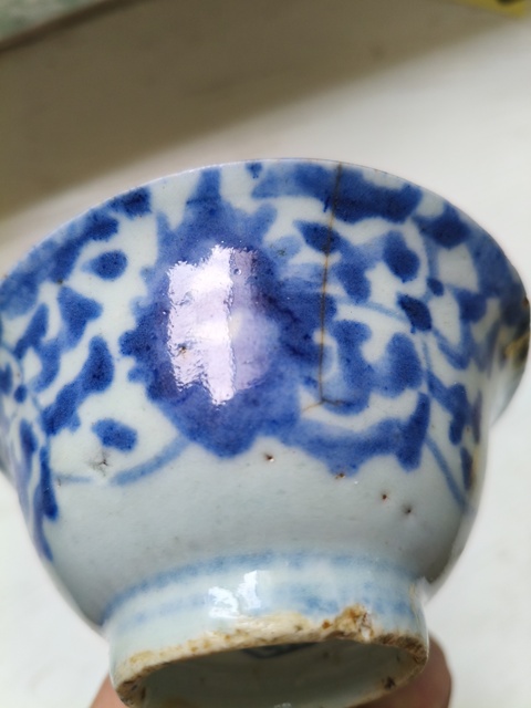 古玩陶瓷花卉紋青花碗真品鑒賞圖