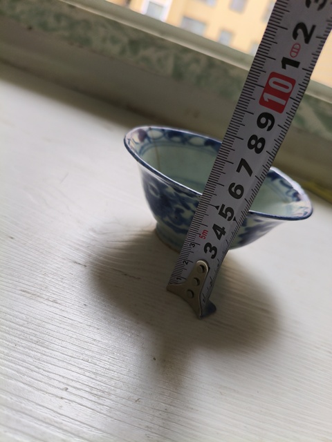 古玩陶瓷花卉紋青花碗真品鑒賞圖