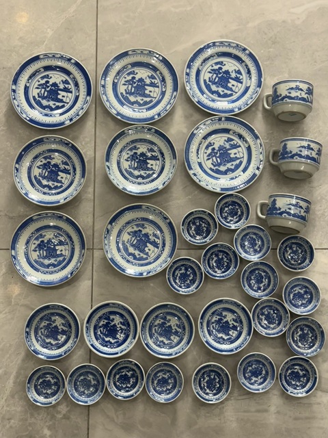 古玩陶瓷青花盤真品鑒賞圖