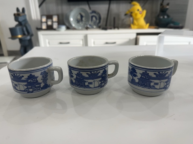 古玩陶瓷青花盤真品鑒賞圖