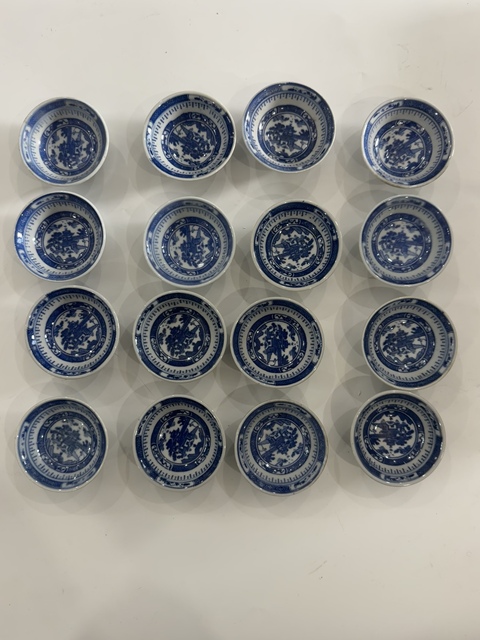 古玩陶瓷青花盤真品鑒賞圖