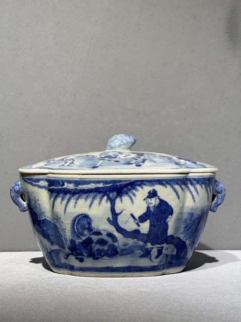 古玩陶瓷青花人物紋神龕恭盒真品鑒賞圖