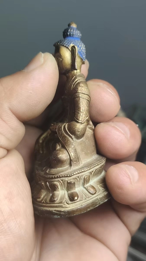 古玩銅器造像真品鑒賞圖